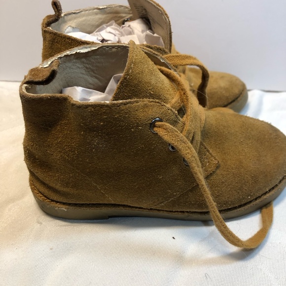 Gap Boys size 9 Suede Boots - Picture 12 of 12